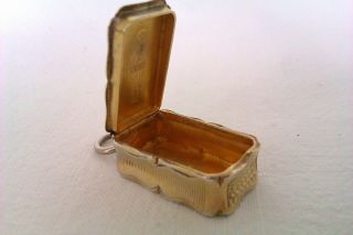Extremely Rare Solid Silver & Gilt Early Victorian Miniature Vesta Case 1858