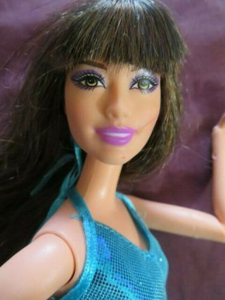 RARE Barbie RAQUELLE Doll Fashionista Raven Hair Articulated W/Dress Boots NR 2