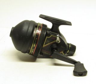 Vintage Shakespeare Graphite 1800 Ii Closed Face Spinning Reel,  Japan,  4.  1:1
