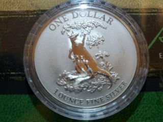 Rare 2015 1oz.  999 Silver Royal Australian Kangaroo Frosted Coin In Card