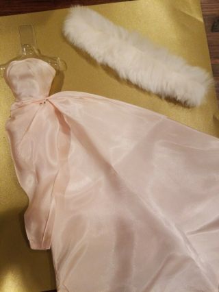 Vintage Barbie 983 Htf Sequins Enchanted Evening Dress Fur White Stole Tagged