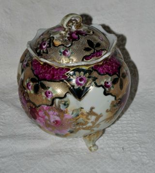 ANTIQUE HAND PAINTED NIPPON MORIAGE FOOTED JAR WITH LID GOLD GILD 3