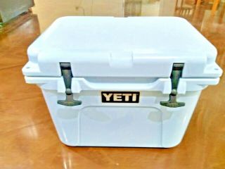 Yeti Ice Blue Cooler - 20 Roadie - Rare Discontinued Color