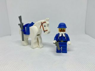 & Rare Lego U.  S.  Cavalry Soldier And Horse With Accessories