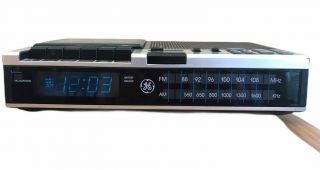 Vintage Ge General Electric Fm/am Clock Radio Cassette Recorder Model 7 - 4956a
