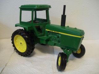 Rare Vintage 1/16 Scale Ertl John Deere 30 Series Tractor With Cab