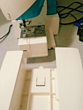 Singer Izek 1500 Nintendo Game Boy Computerized Sewing Machine - Rare NO GAME BOY 3