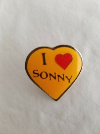 Vintage I Heart Sonny Pinback Pin.  Concert Sonny And Cher.  Rare.  See Photos Vtg