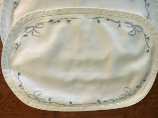 VINTAGE ANTIQUE LINEN HAND EMBROIDERED SET OF 9 PLACEMATS BLUE FLORAL BOWS WHITE 2