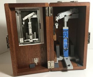 Zeiss Diecast Sales Model Universal S3b Surgical Microscope 1:24 Scale Rare