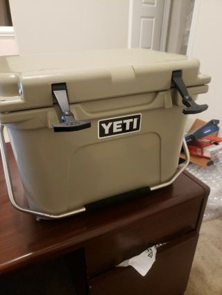 Yeti Roadie 20 Cooler Tan Rare And Discontinued