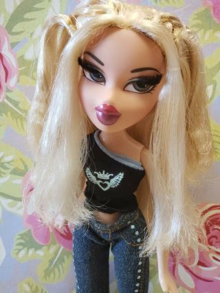 Bratz Doll Girlz Nite Out Cloe Rooted Eyelashes In Clothes