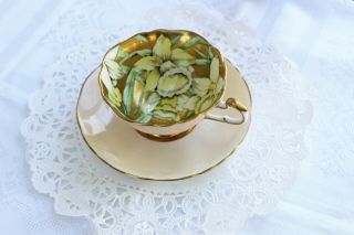 Vintage Paragon Teacup W/ Saucer Heavy Gold Teacup Full Of Daffodils Very Rare
