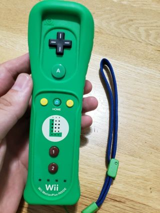 Nintendo Luigi Wii Remote Motion Plus Controller Oem With Protective Sleeve Rare