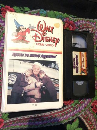 Escape To Witch Mountain Vhs Rare Early Disney White Clamshell Screened
