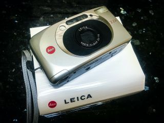 Leica Z2x 35mm Point & Shoot Film Camera 35 - 70mm Vario Elmar - Rare