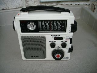Rare Eton Fr - 250 Red Cross Emergency Radio Am/fm Shortwave Hand - Crank