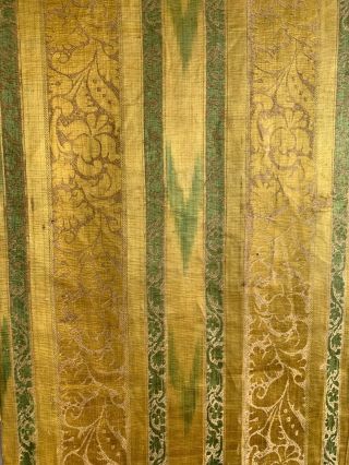 Rare Early 18th Century French Silk Woven Ikat Jacquard Fabric (2340) 2