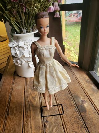 Vintage 1962 Mattel Midge Barbie Doll Molded Hair Brunette Blue Eyes W/dress
