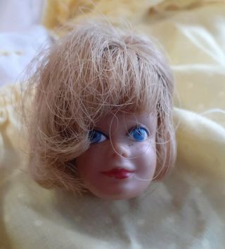 VINTAGE Barbie BEND LEG MIDGE Pageboy BLONDE Hair HEAD Pretty 2