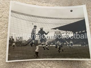 Rare 1932 Press Photograph Newcastle United V Red Star