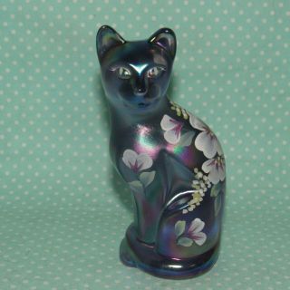 Rare Fenton Glass Purple Iridescent Cat Hand Painted By C.  Smith 5 " Tall Excel