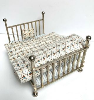 Vintage Dollhouse Miniature Furniture Brass Metal Bed W/ Marjie Douglis Bedding