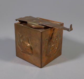 Rare Antique Arts And Crafts Newlyn Copper Inkwell Decorated With Fish C.  1910
