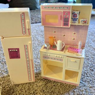 Vintage 1987 Barbie Dream House Kitchen Set Stove Refrigerator Accessories