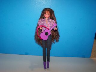 Very Rare Vintage 11 1/2 Inch Pop Musician Doll Betty M & C Toy Centre (talks)