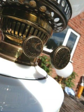 LOVELY RARE ANTIQUE BRASS GLASS & CERAMIC OIL LAMP BY PANARD OF BOSTON ENGLAND 3