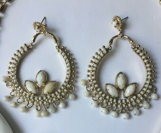Kendra Scott White Florens Earrings In Gold Frames Rare Post Hoop Boho Vintage
