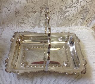Antique English Silver Plated Bread / Fruit Basket / Bowl.  With Swing Handle