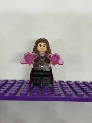 Rare Lego Scarlet Witch Marvel Heroes Minifigure 76051