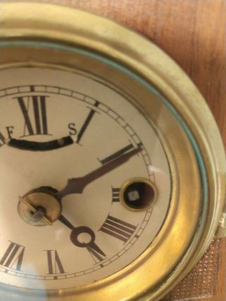 Petite vintage - antique mantle clock - wind up - no key - no name - - dim.  7.  5x6.  5x2.  5 3