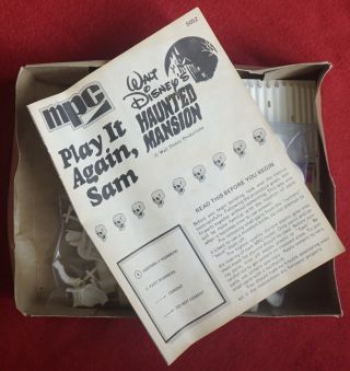 MPC Walt Disney ' s Haunted Mansion Play It Again,  Sam kit - cat.  1 - 5052 - Rare 3