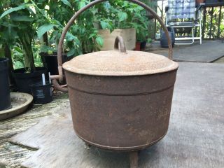 Vintage Cast Iron Gypsy Cooking Pot & Lid Couldron 3 Leg Swing Handle