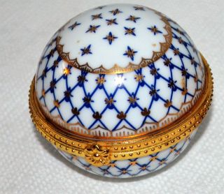 Vintage Hand Painted Round W Flat Bottom Trinket Box From France - Rare
