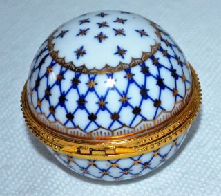 Vintage Hand Painted Round w Flat Bottom Trinket Box from France - Rare 2