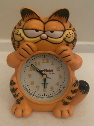 Vintage And Rare 1978 Garfield Plastic Clock Standing Desk Clock