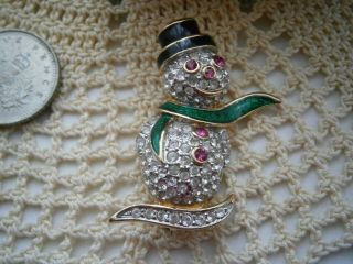 Lovely Vintage Signed A&s Crystal And Enamel Gold Tone Christmas Snowman Brooch