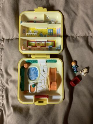 Polly Pocket Vintage 1989 Midge’s Play School Compact With Dolls