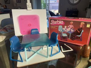 Barbie Doll Dream Furniture - Vintage Dining Table And 4 Chairs - 1978