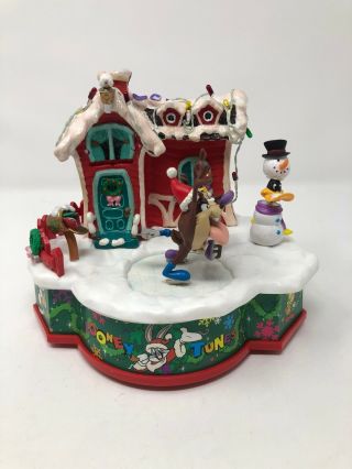 Rare Vtg Warner Bros.  Looney Tunes Christmas " Up On Rooftop " Musical/lightup Box