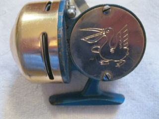 Very Rare Vintage Lor Gold Pelican Made In Japan L/h Spincasting Fishing Reel