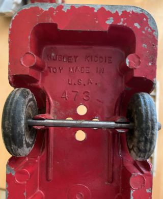 Hubley Kiddie Toy 473 Diecast Fire Truck W/ Fireman VTG Antique Made in USA Rare 2