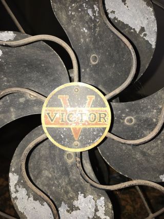 Vtg Victor 4 Blade Electric Osc Desk Fan Black Finish Antique Needs Restored 2