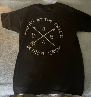 Concert Medium Panic At The Disco Tour Black Pop Rock Detroit Crew Shirt Rare