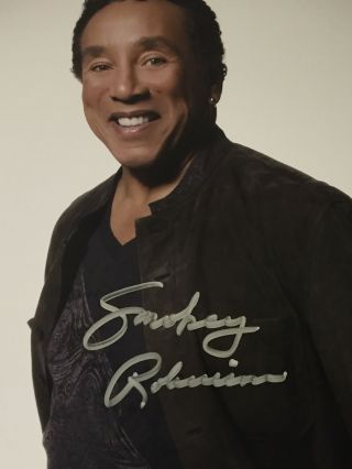 Smokey Robinson Hand Signed Autographed Photo Motown R&b Hall Of Fame Rare Proof