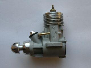 Very Rare Ukrainian Ma/fed 2.  5 Glow Engine